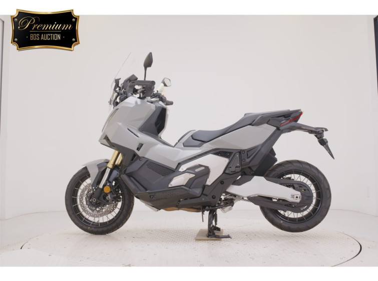 Мотоцикл Honda X-ADV750-2 з пробігом 1017 km