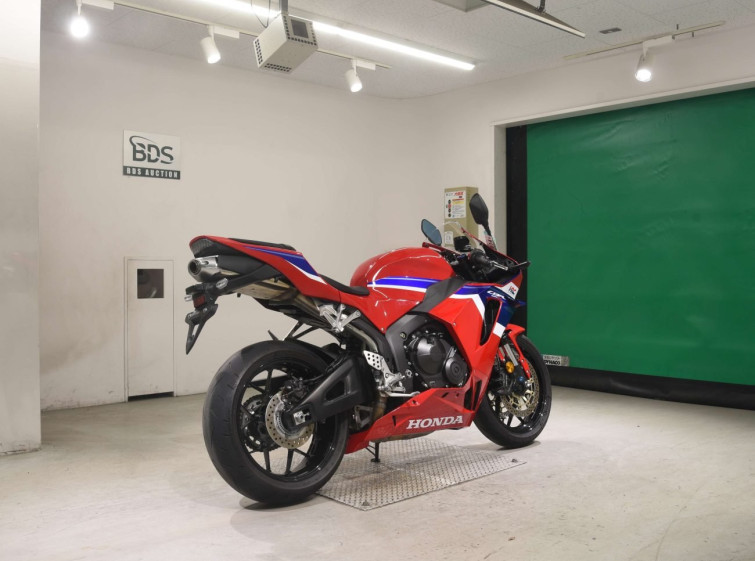 Мотоцикл Honda CBR600RR с пробегом 8030 km