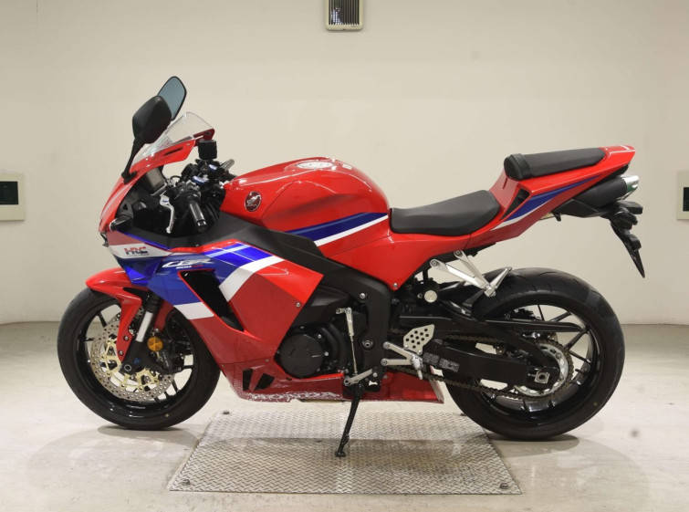 Мотоцикл Honda CBR600RR с пробегом 8030 km