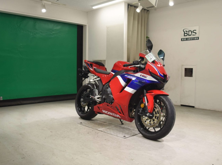 Мотоцикл Honda CBR600RR с пробегом 8030 km