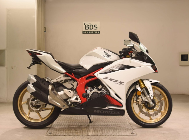 Мотоцикл Honda CBR250RR-2A с пробегом 18688 km