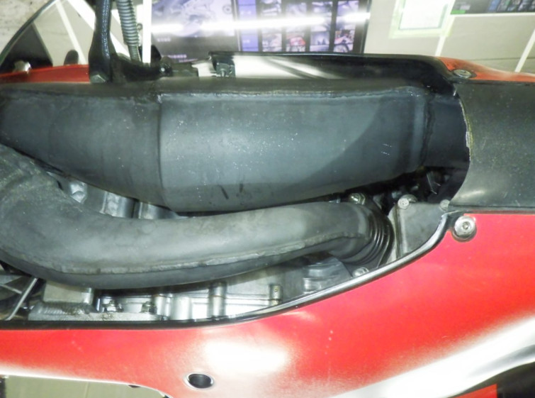 Мотоцикл Aprilia RS250 з пробігом 12932 km