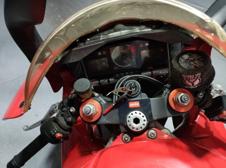 Мотоцикл Aprilia RSV1000R