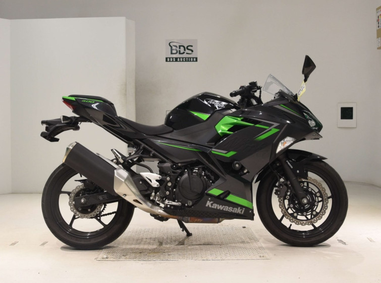 Мотоцикл Kawasaki NINJA400 с пробегом 22268 km