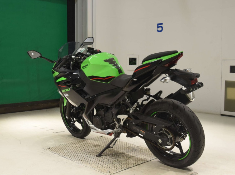 Мотоцикл Kawasaki NINJA400