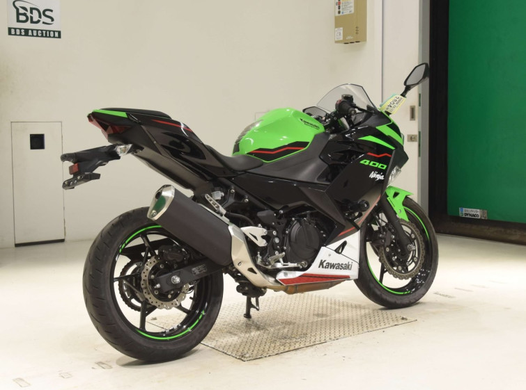 Мотоцикл Kawasaki NINJA400