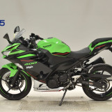 Мотоцикл Kawasaki NINJA400