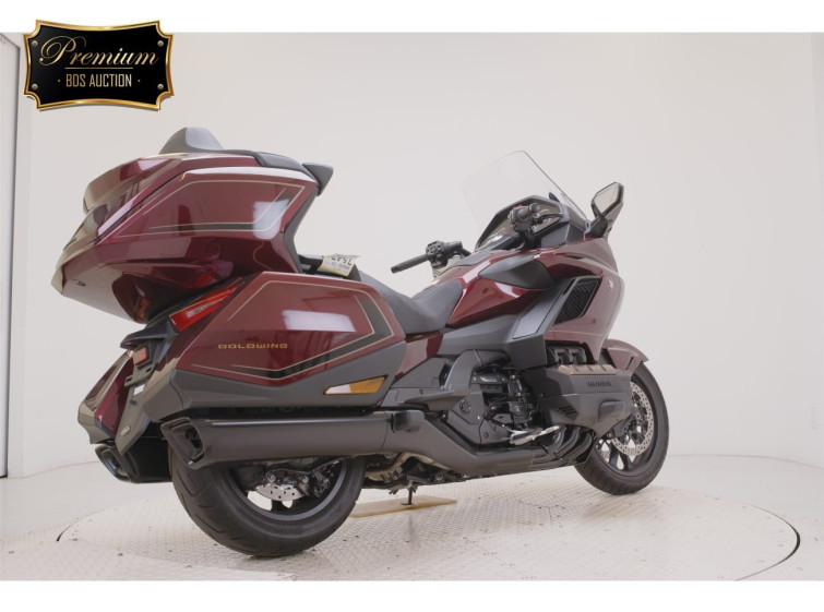 Мотоцикл Honda GL1800 TOUR D з пробігом 685 km