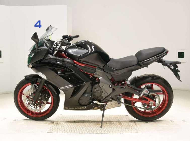 Мотоцикл Kawasaki NINJA400 з пробігом 8875 km