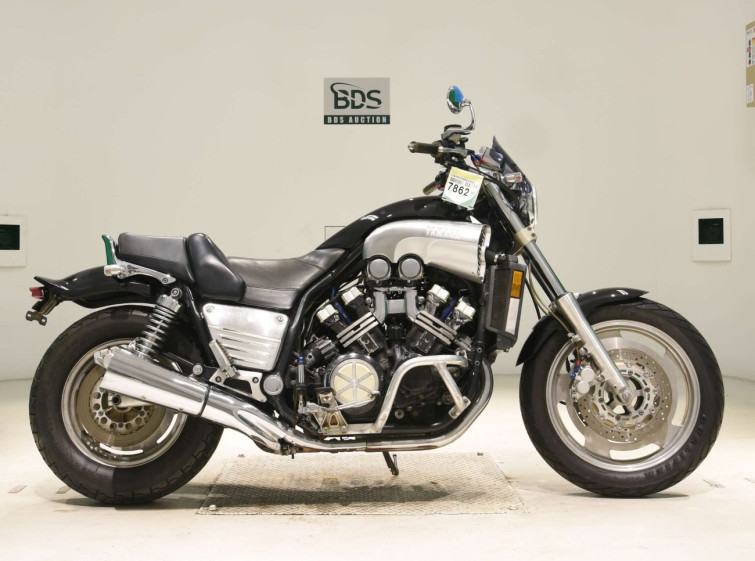 Мотоцикл Yamaha V-MAX1200 с пробегом 23177 m