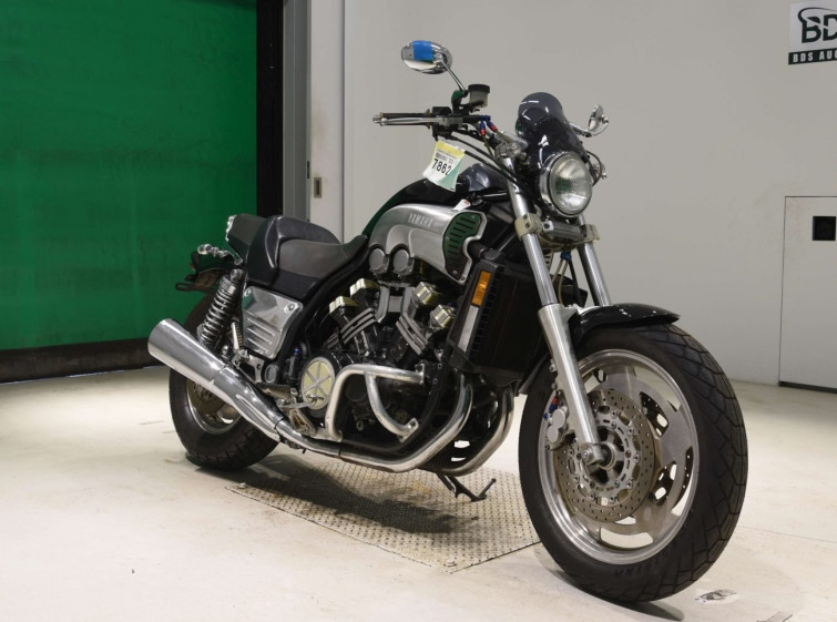 Мотоцикл Yamaha V-MAX1200 с пробегом 23177 m