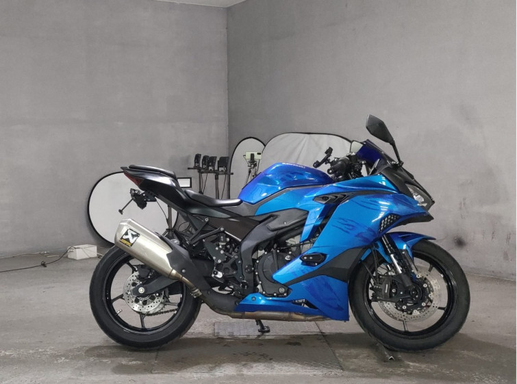 Мотоцикл Kawasaki ninja zx-4r se з пробігом 4355 km
