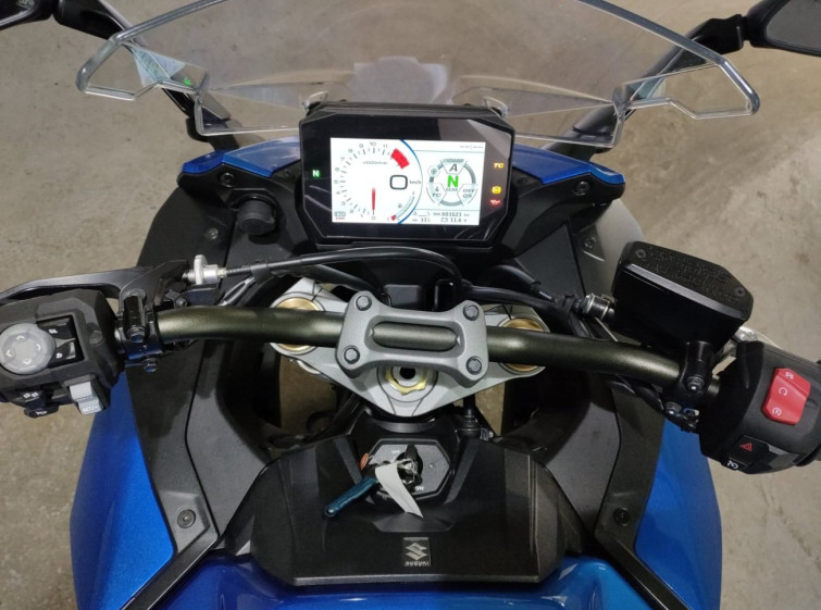 Мотоцикл Suzuki gsx-s1000 gt с пробегом 1623 km