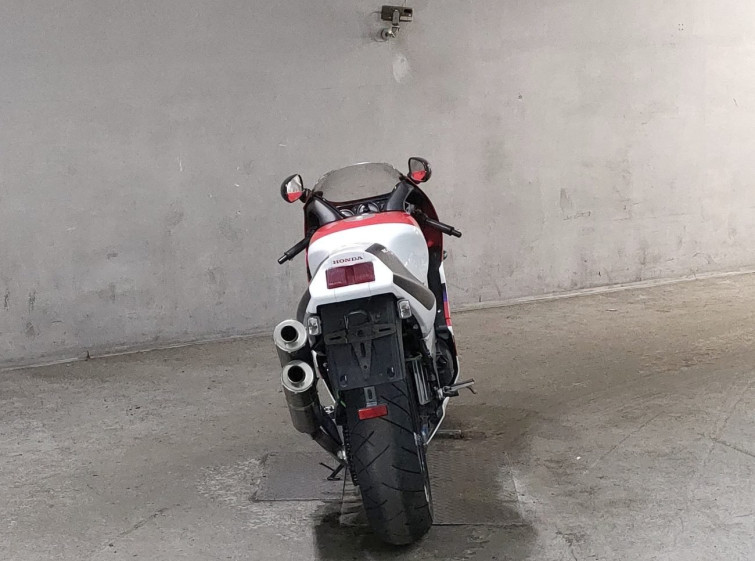 Мотоцикл Honda RVF750 с пробегом 14016 km