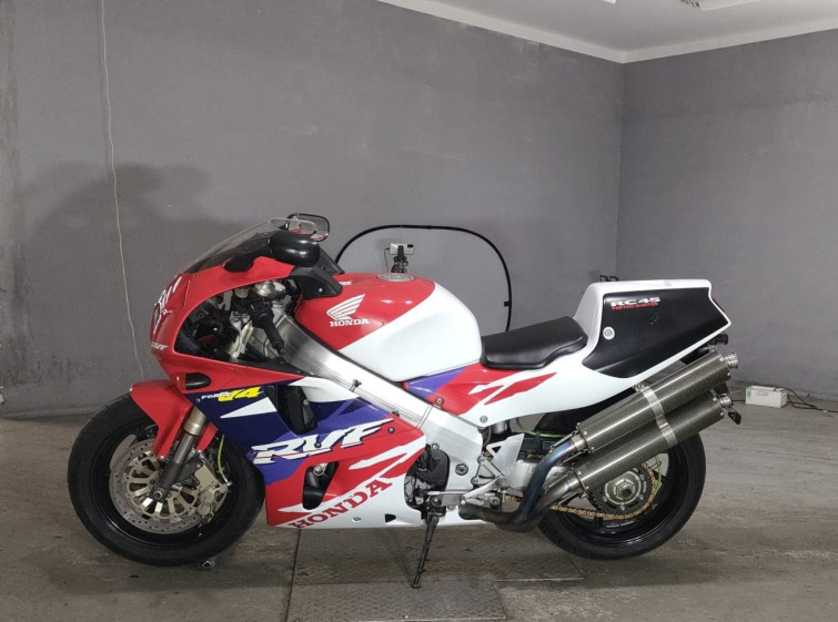Мотоцикл Honda RVF750 с пробегом 14016 km