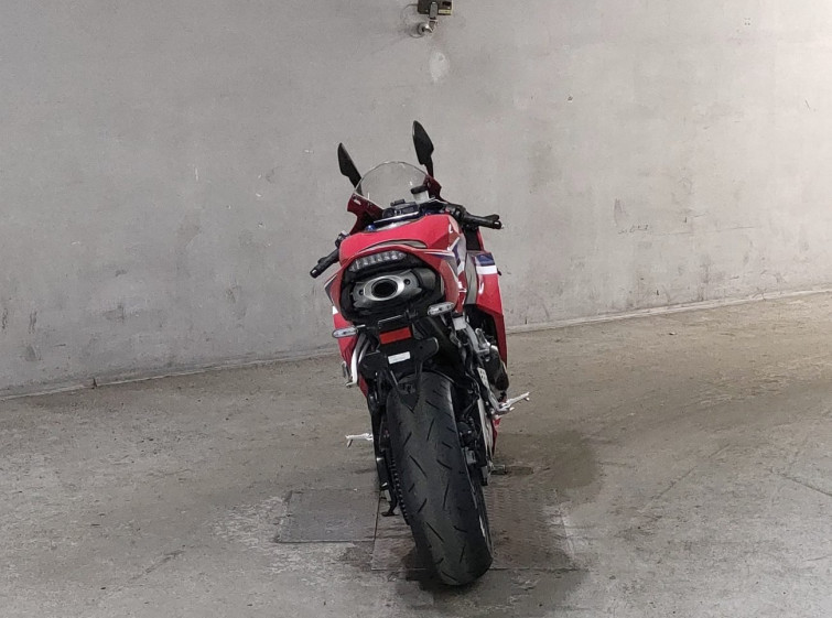 Мотоцикл Honda CBR600RR з пробігом 9449 km