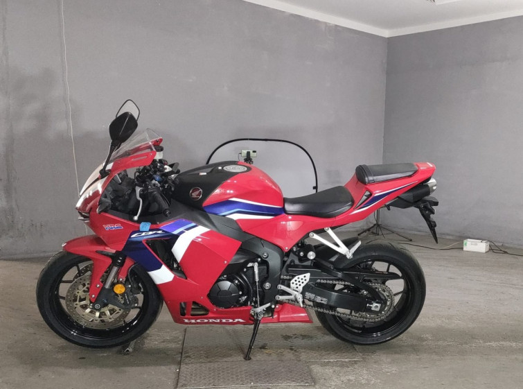 Мотоцикл Honda CBR600RR з пробігом 9449 km