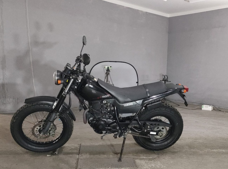 Мотоцикл Yamaha TW225 з пробігом 33775 km