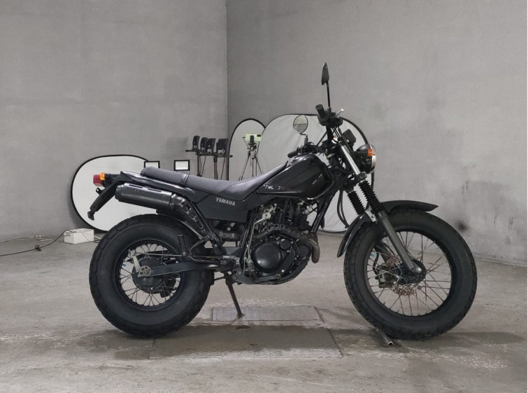 Мотоцикл Yamaha TW225 з пробігом 33775 km