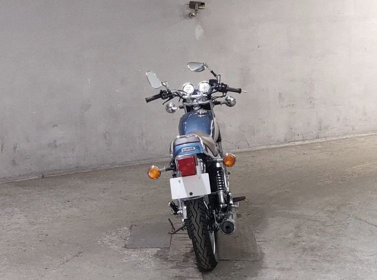 Мотоцикл Yamaha SR400 з пробігом 3205 km