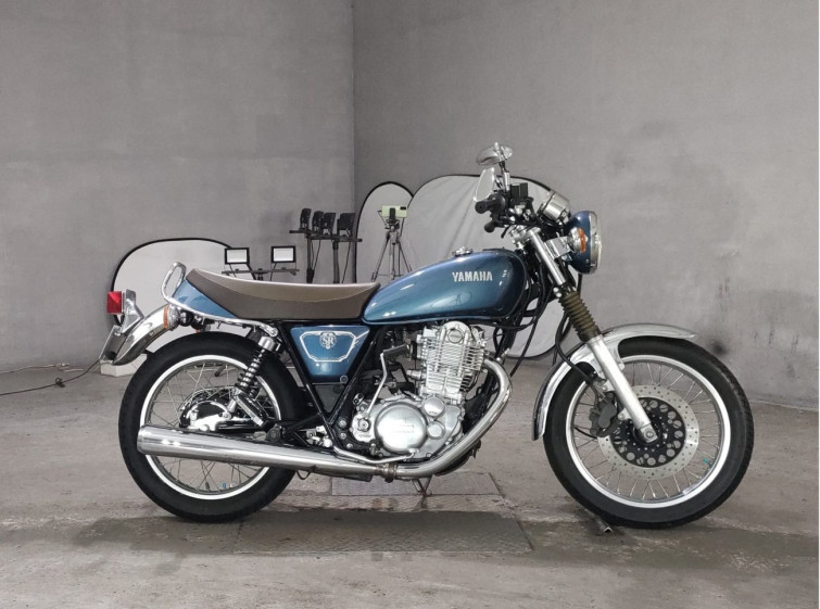 Мотоцикл Yamaha SR400 з пробігом 3205 km