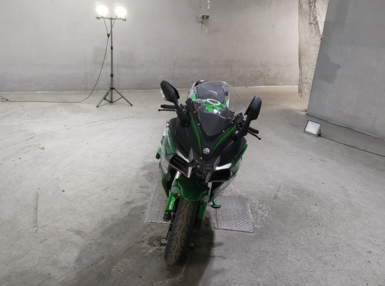 Мотоцикл Kawasaki NINJA H2 SX з пробігом 13568 km