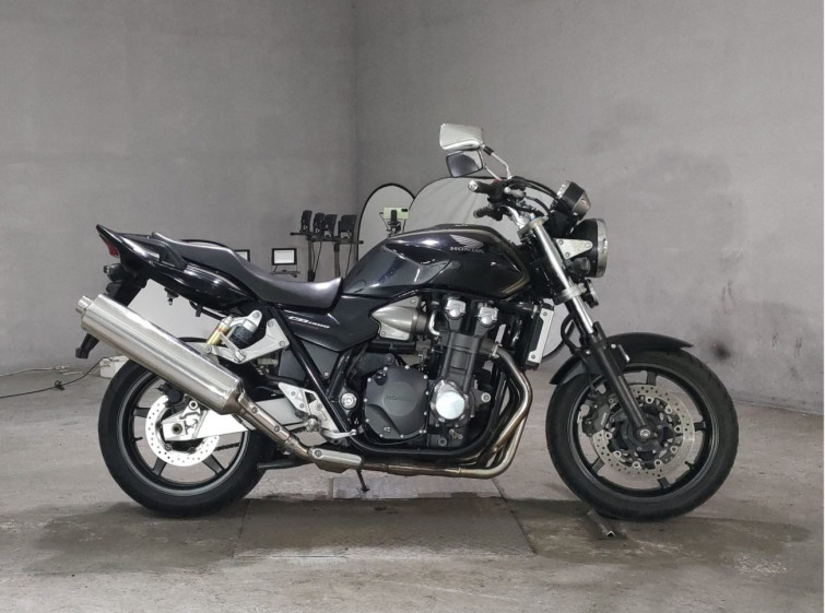 Мотоцикл Honda CB1300SF з пробігом 23525 km