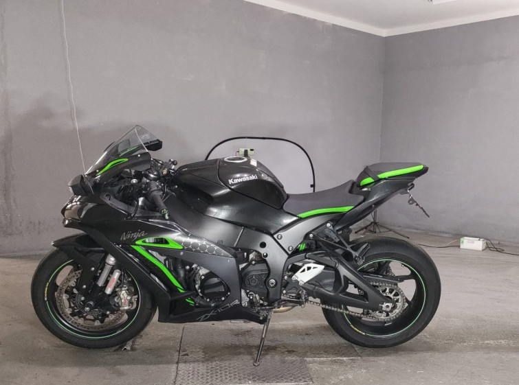 Мотоцикл Kawasaki NINJA ZX-10R с пробегом 9501 km