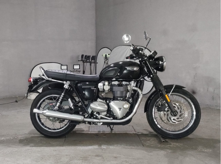 Мотоцикл Triumph T120 BONNEVILLE з пробігом 20736 km