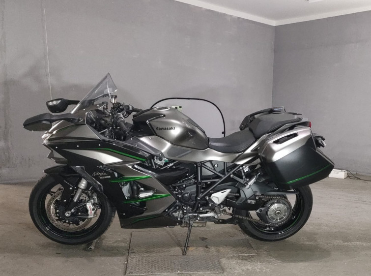 Мотоцикл Kawasaki NINJA H2 SX с пробегом 10772 km