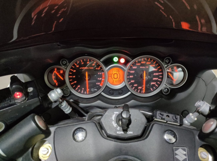 Мотоцикл Suzuki GSX1300R HAYABUSA з пробігом 37220 km