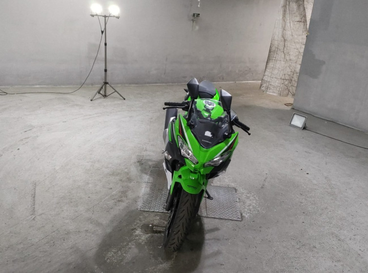 Мотоцикл Kawasaki NINJA400 з пробігом 5641 km