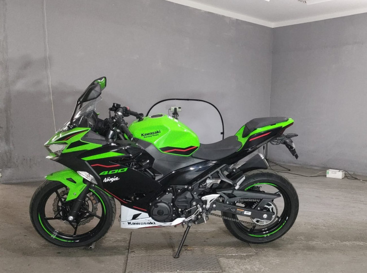 Мотоцикл Kawasaki NINJA400 з пробігом 5641 km