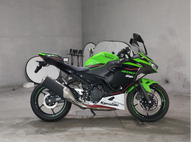 Мотоцикл Kawasaki NINJA400 з пробігом 5641 km