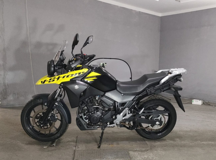 Мотоцикл Suzuki V-STROM DL250 с пробегом 4378 km