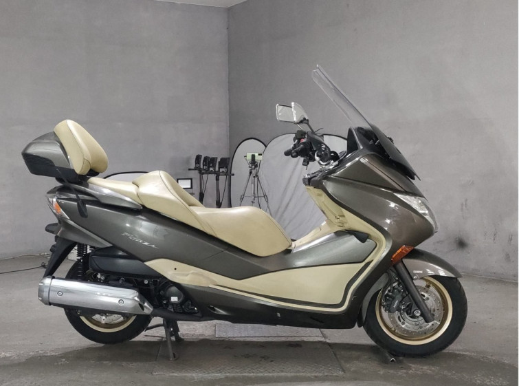 Мотоцикл Honda FORZA Z з пробігом 8083 km