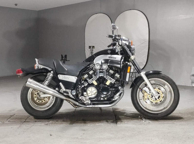Мотоцикл Yamaha V-MAX1200 з пробігом 4199 km