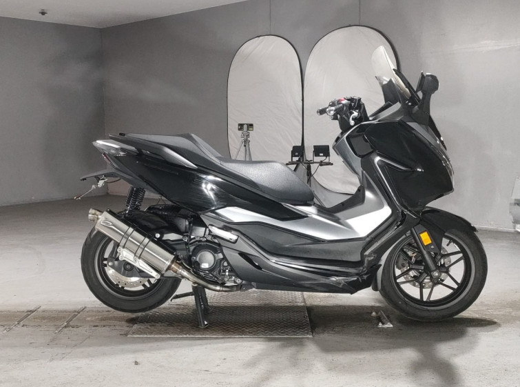 Мотоцикл Honda FORZA с пробегом 18839 km