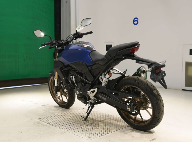 Мотоцикл Honda CB250R с пробегом 2182 km