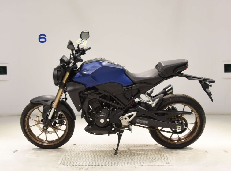 Мотоцикл Honda CB250R с пробегом 2182 km
