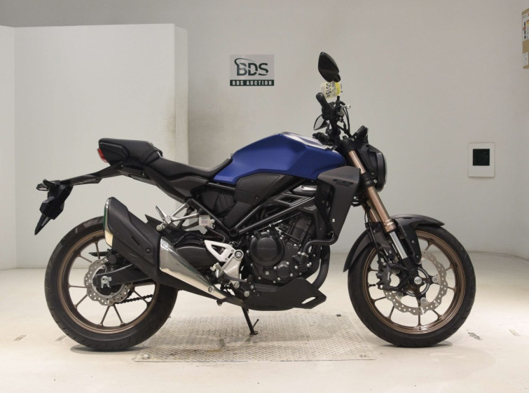 Мотоцикл Honda CB250R с пробегом 2182 km