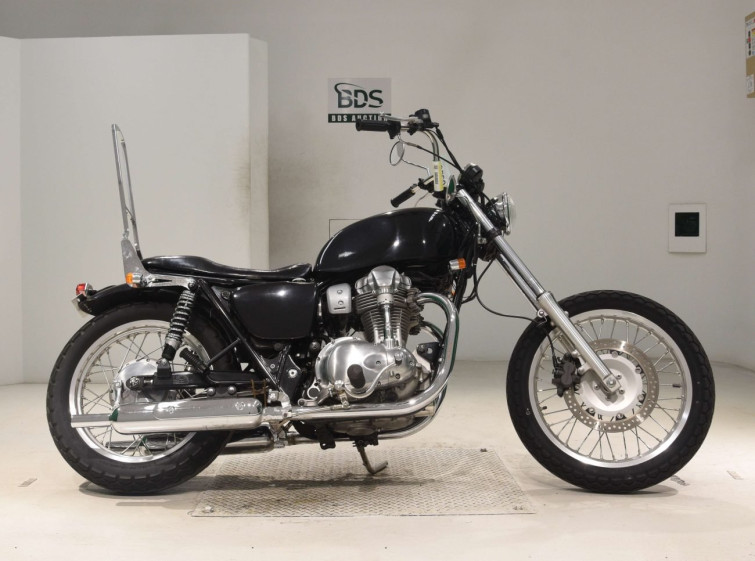 Мотоцикл Kawasaki W800 з пробігом 27277 km