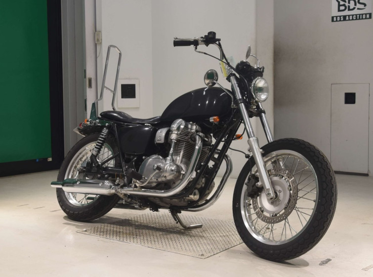 Мотоцикл Kawasaki W800 з пробігом 27277 km