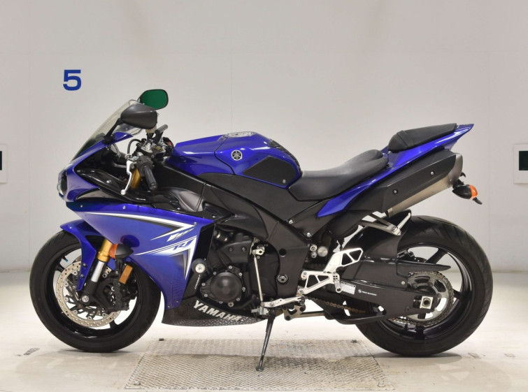 Мотоцикл Yamaha YZF-R1 с пробегом 23600 km