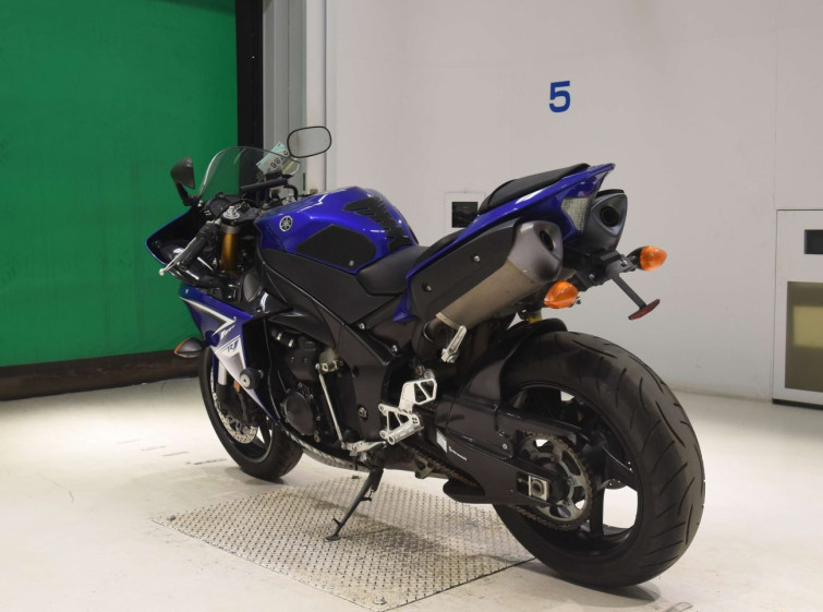 Мотоцикл Yamaha YZF-R1 с пробегом 23600 km
