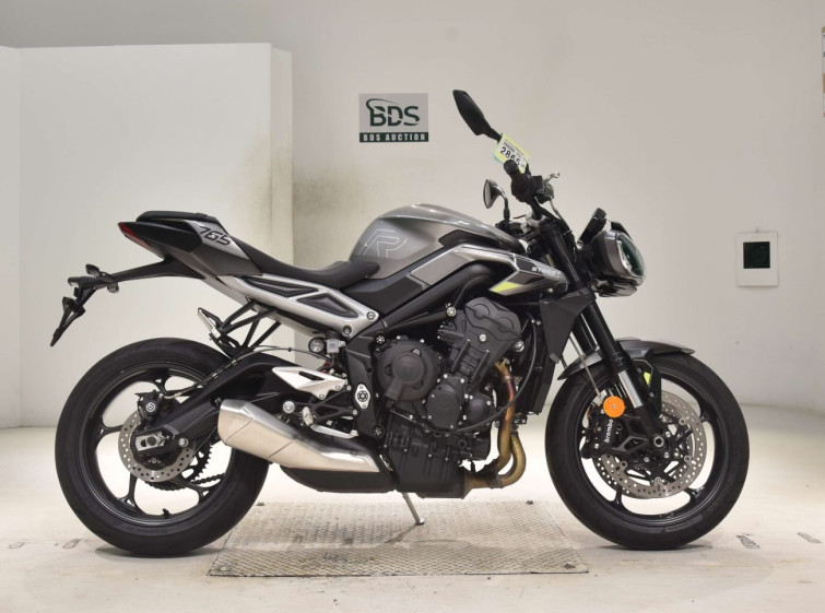 Мотоцикл Triumph STREET TRIPLE RS с пробегом 2370 km