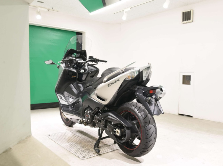 Мотоцикл Yamaha T-MAX530