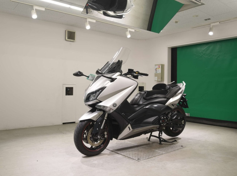 Мотоцикл Yamaha T-MAX530
