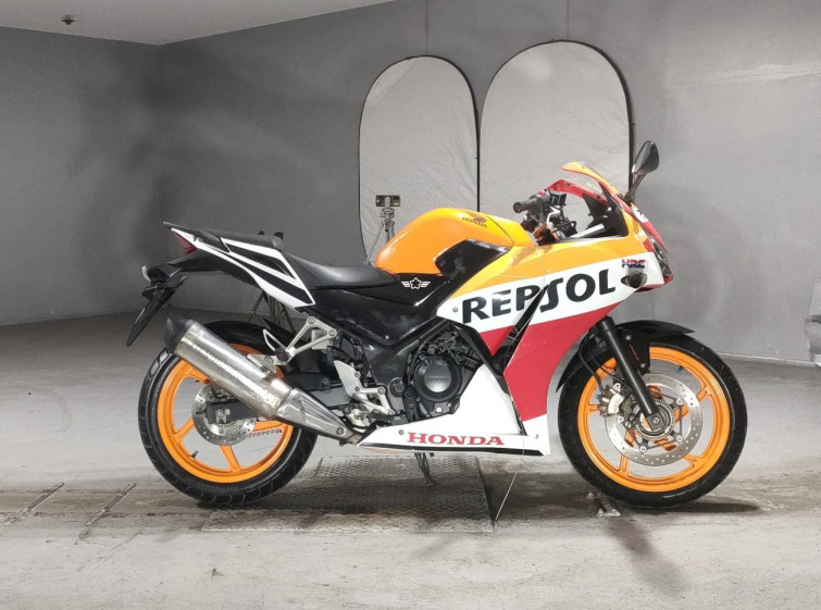 Мотоцикл Honda CBR250R з пробігом 22659 km