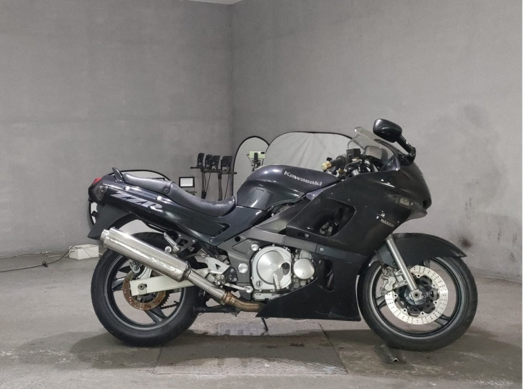 Мотоцикл Kawasaki ZZ-R400 з пробігом 34992 km